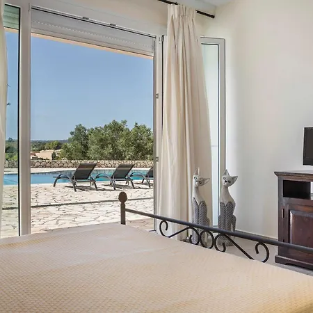 Villa Delightful Kefalonia 3 Bedrooms Mare Blue Private Pool&close To Amenities Trapezaki Trapezaki (Kefalonia)
