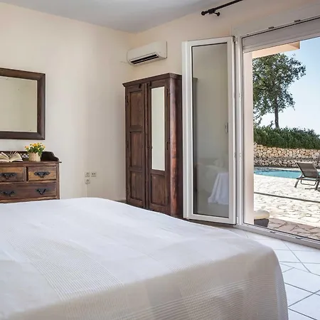 Delightful Kefalonia 3 Bedrooms Mare Blue Private Pool&close To Amenities Trapezaki *