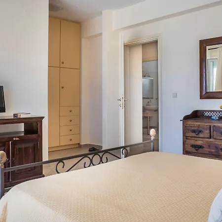 Delightful Kefalonia 3 Bedrooms Mare Blue Private Pool&close To Amenities Trapezaki Villa