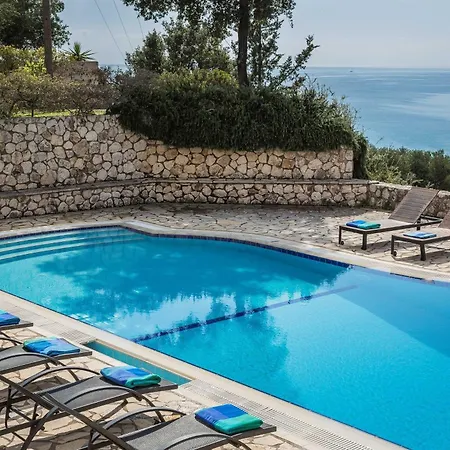 Delightful Kefalonia 3 Bedrooms Mare Blue Private Pool&close To Amenities Trapezaki